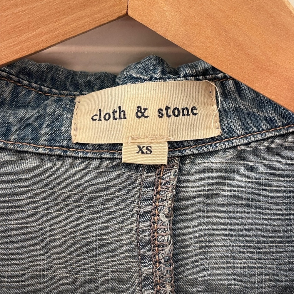 cloth & stone Light Blue Denim Button-Down Shirt - Picture 3 of 5